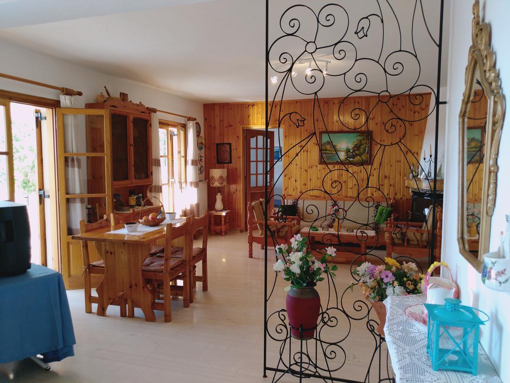 Explore Aegina Island 수발라 외부 사진